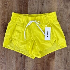 Hurley Aqua Solid Board Shorts 2.5” in Citron Yellow Size: XS | Beach, Summer
